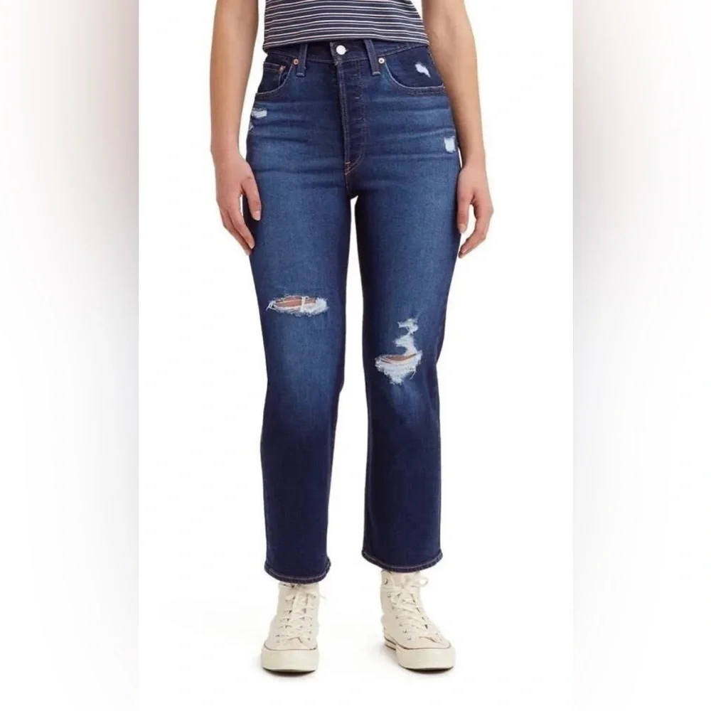 Levi’s Distressed Ribcage Straight Ankle Jeans Size 31. - Picture 1 of 9
